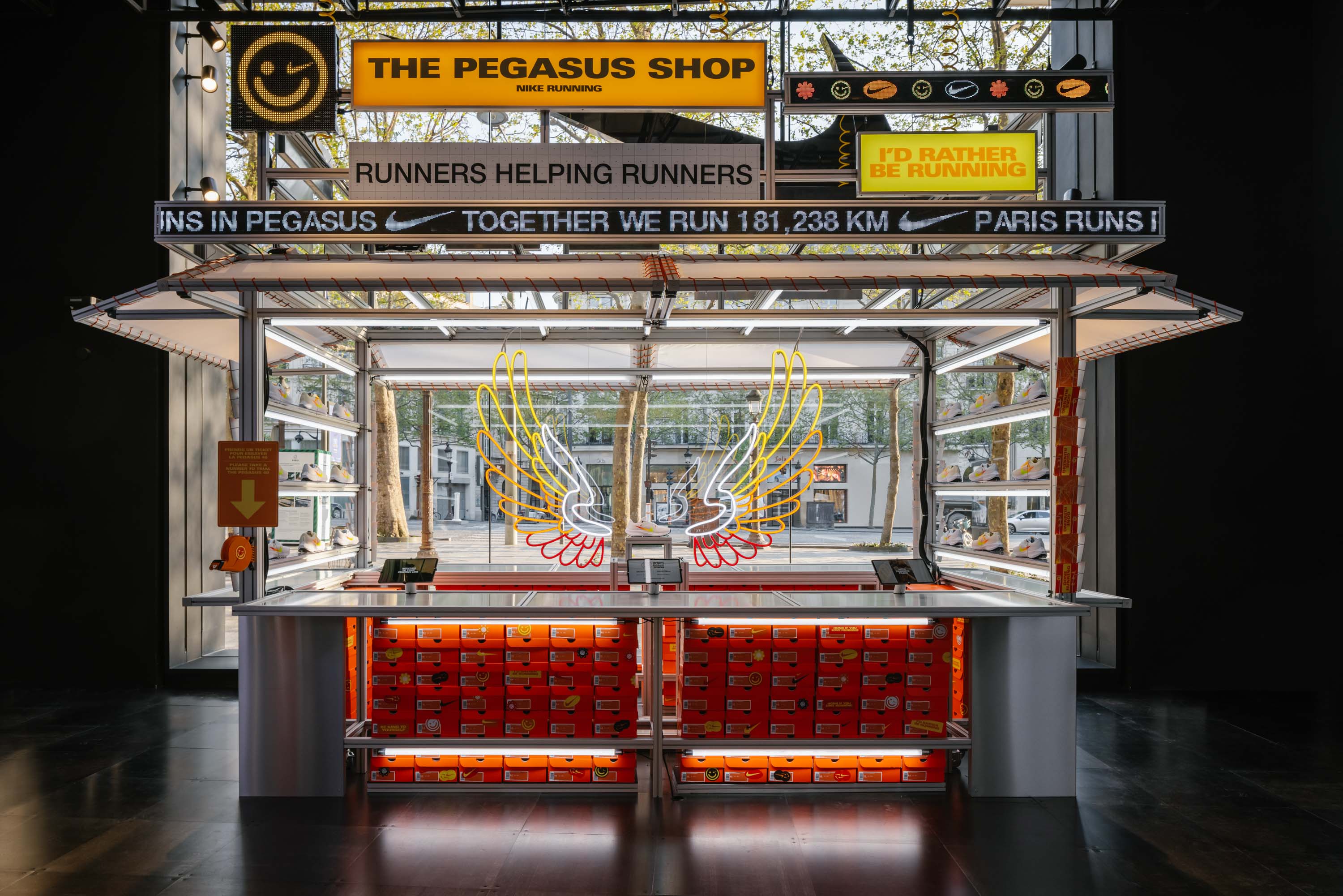 Nike Pegasus 40 Shop Window display Booth at House of Innovation Paris